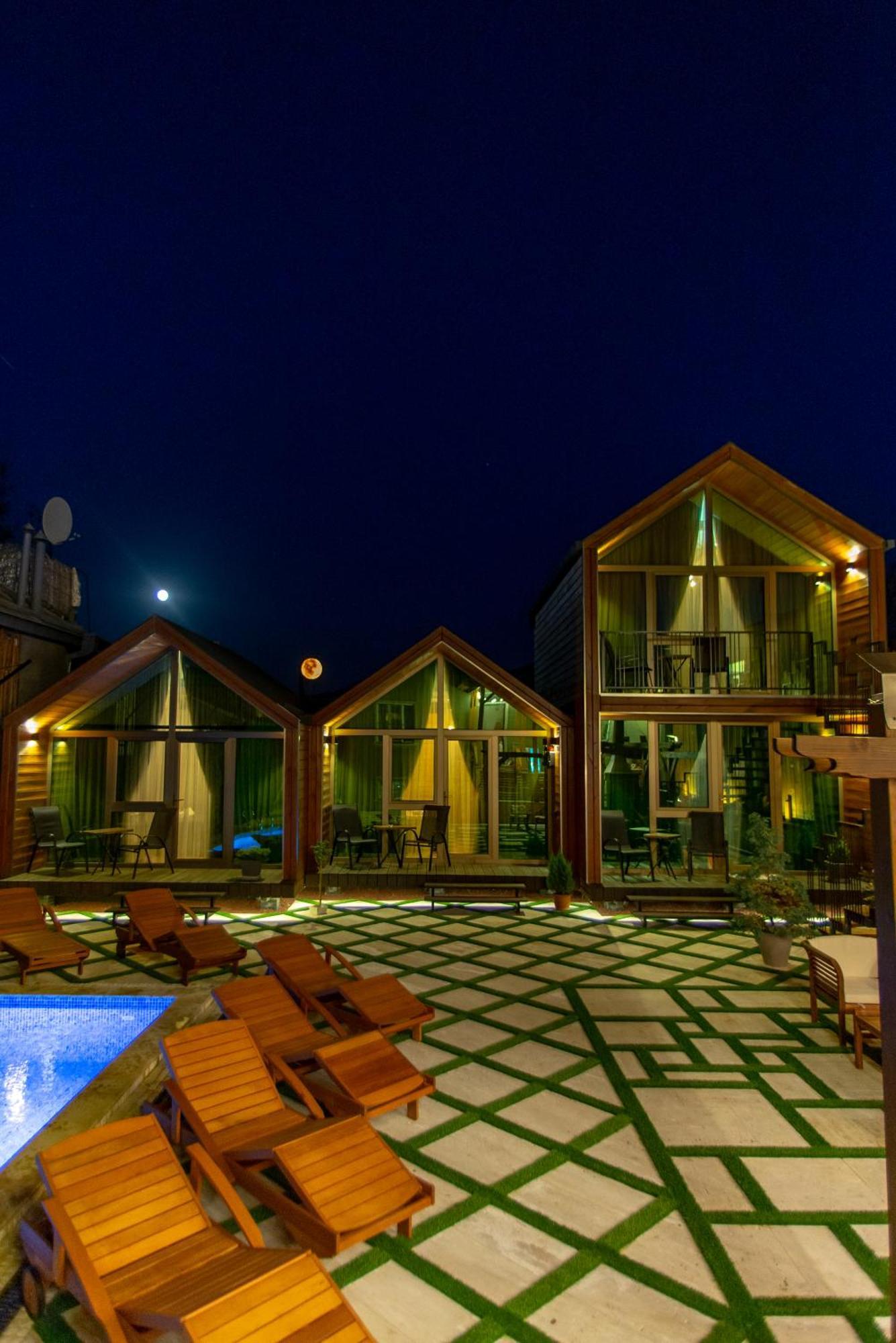 Wanderholic Hotel Telavi Exterior photo