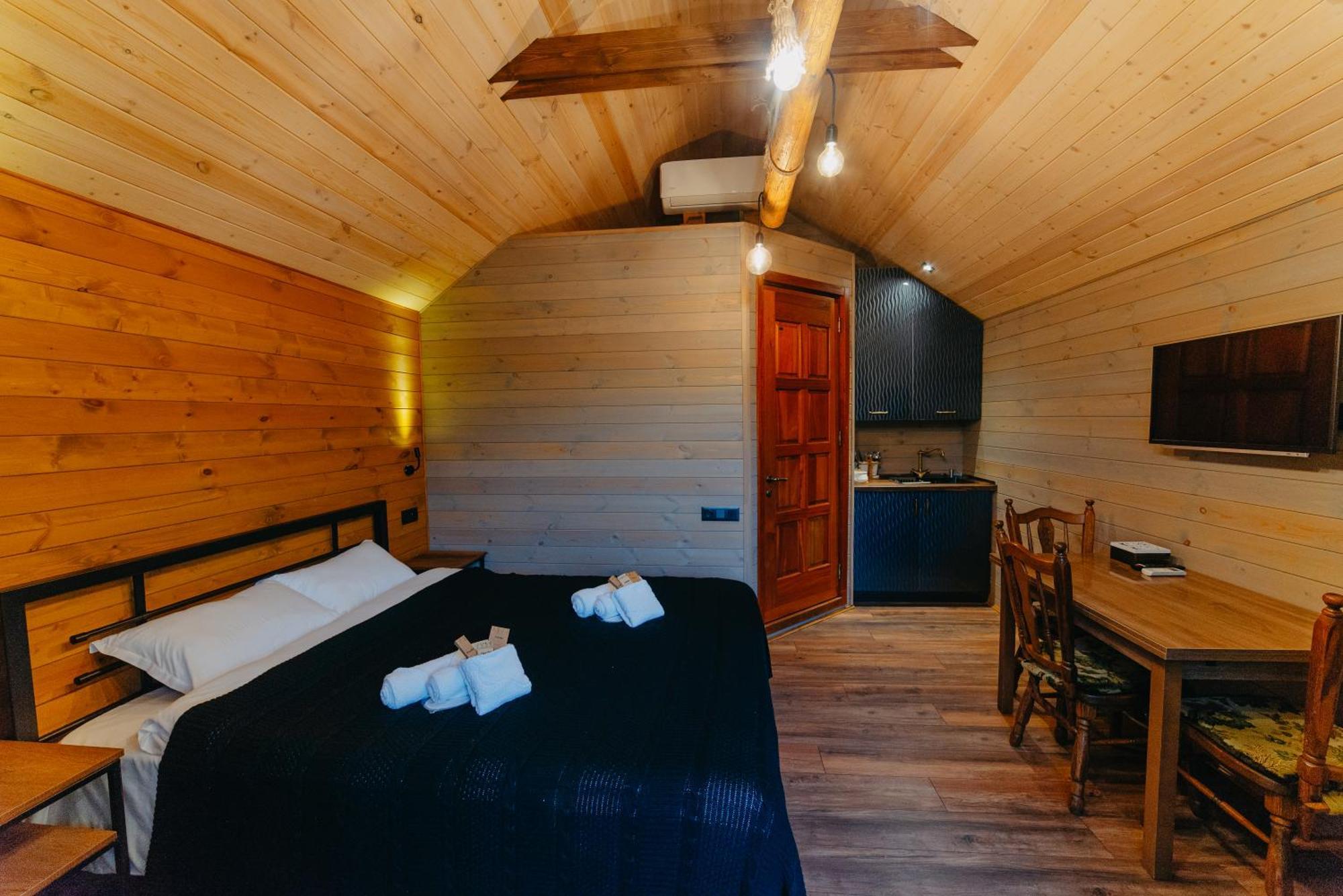 Wanderholic Hotel Telavi Exterior photo